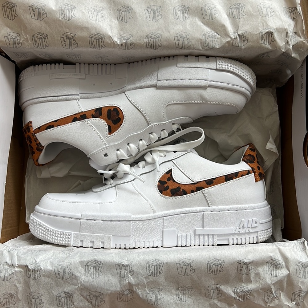 Nike AF1 Pixel SE W7.5
